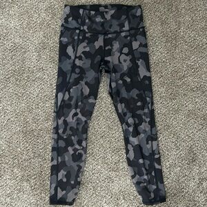 Athleta Lightning Camo 7/8 Tight